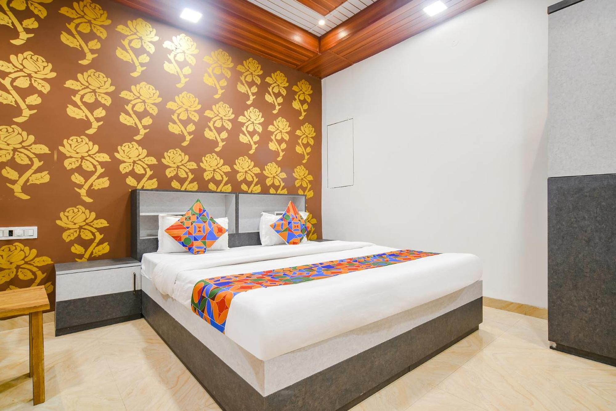 Fabhotel Dream Paradise Indore Bagian luar foto